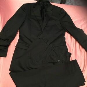 THEORY SUIT JACKET & PANTS IN BLACK W 32